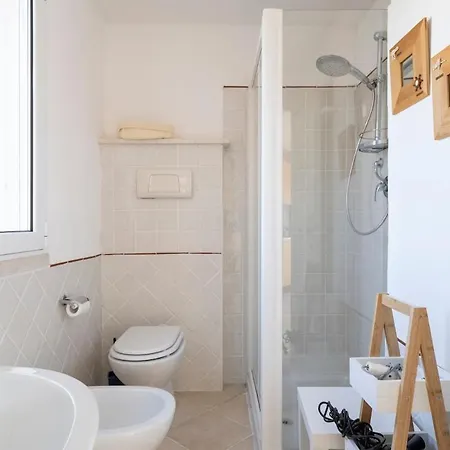 Grazia Uno - Intimacy Just A Stone's Throw From The Sea Apartment